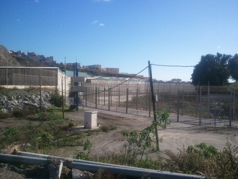 Valla fronteriza entre Ceuta y Marruecos, en el centro del debate migratorio