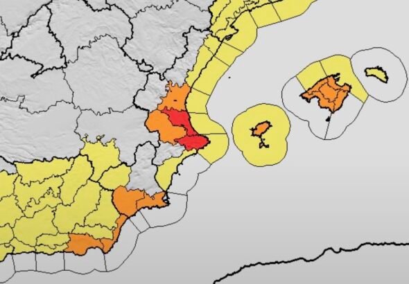 Mapa de avisos de AEMET del 18 de octubre con nivel rojo en el litoral de Valencia